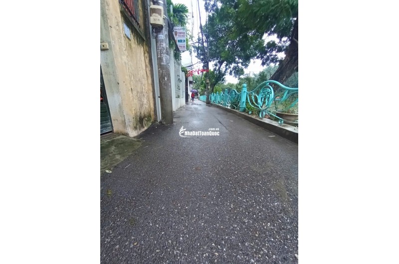 Bán nhà mặt hồ phố Quan Nhân, ô tô đỗ cửa- Kinh doanh- 3,5 tầng, DT 68m2- Mặt tiền 5.1m- Giả chỉ 18,5 tỷ